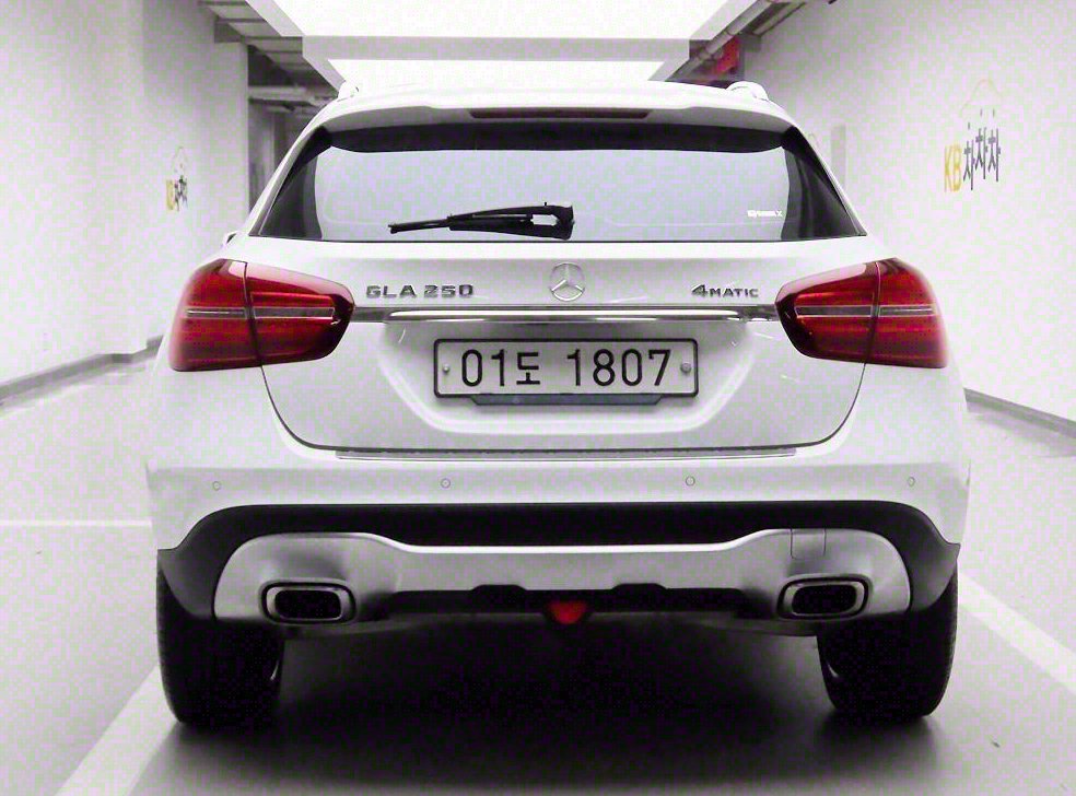 벤츠 GLA 클래스 GLA250 4MATIC 사진 3