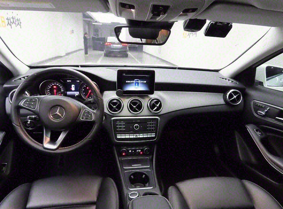 벤츠 GLA 클래스 GLA250 4MATIC 사진 7