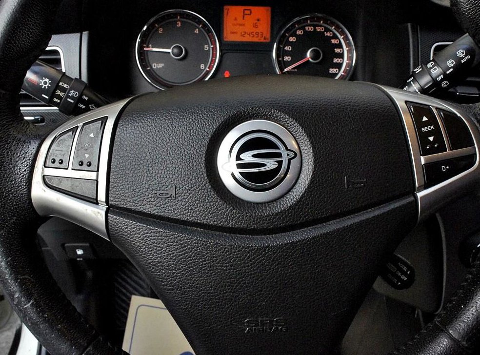 KG모빌리티(쌍용)  코란도 CLUBBY 2WD 사진 8