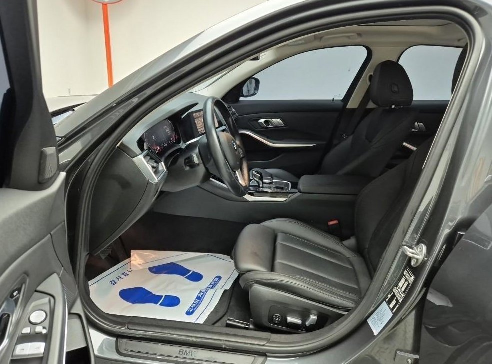 BMW 3시리즈 320i 사진 8