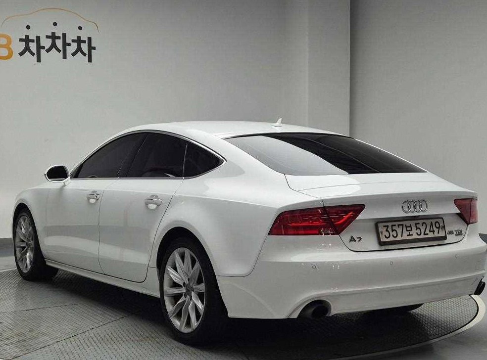 아우디 A7 45 TDI 콰트로 사진 2