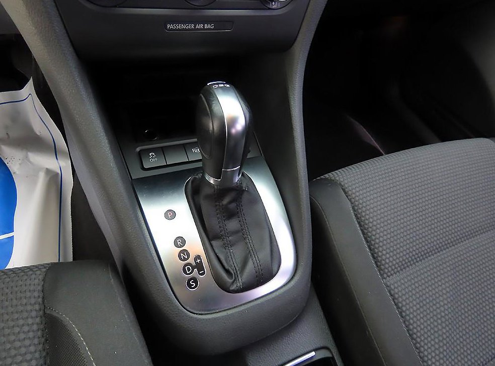 폭스바겐 골프 1.6 TDI 블루모션 사진 10