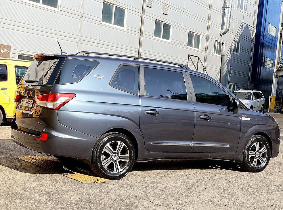 KG모빌리티(쌍용)  코란도 4WD GT 사진 4