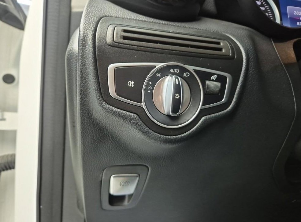 벤츠 GLC 클래스 GLC 350 e 4MATIC 사진 17