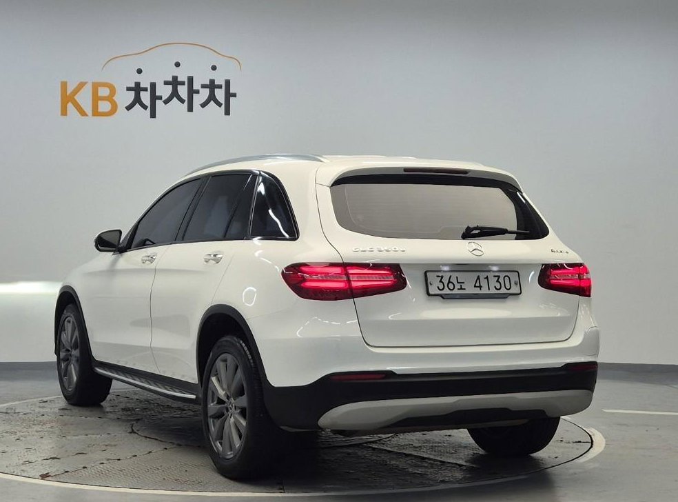 벤츠 GLC 클래스 GLC 350 e 4MATIC 사진 2