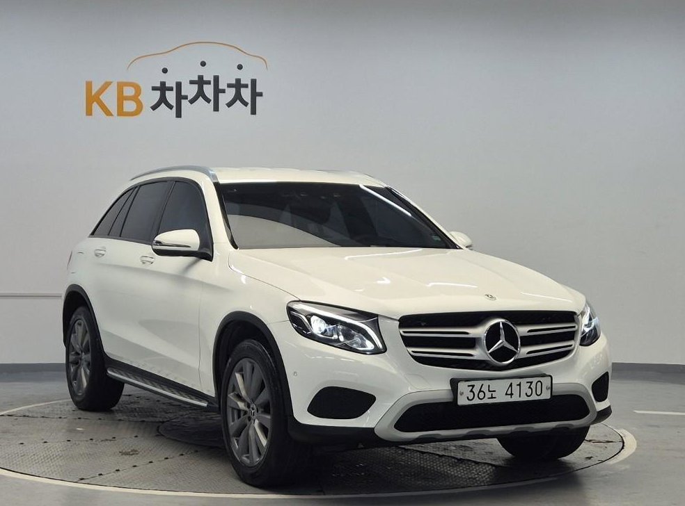 벤츠 GLC 클래스 GLC 350 e 4MATIC 사진 4