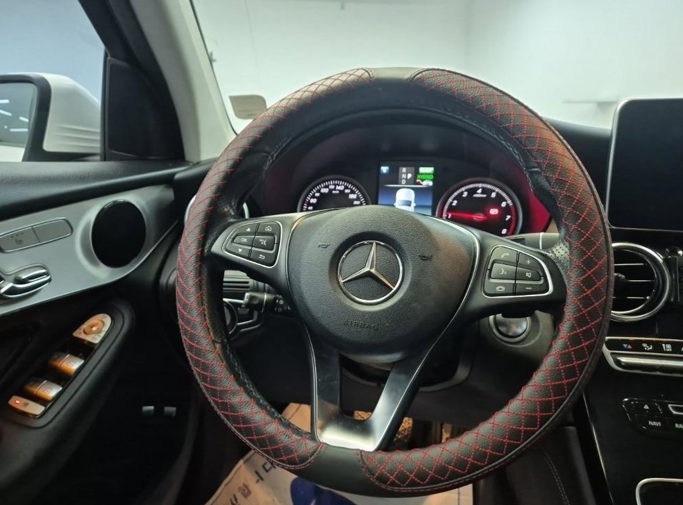 벤츠 GLC 클래스 GLC 350 e 4MATIC 사진 9