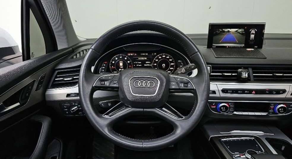아우디 Q7 45 TFSI 콰트로 사진 13