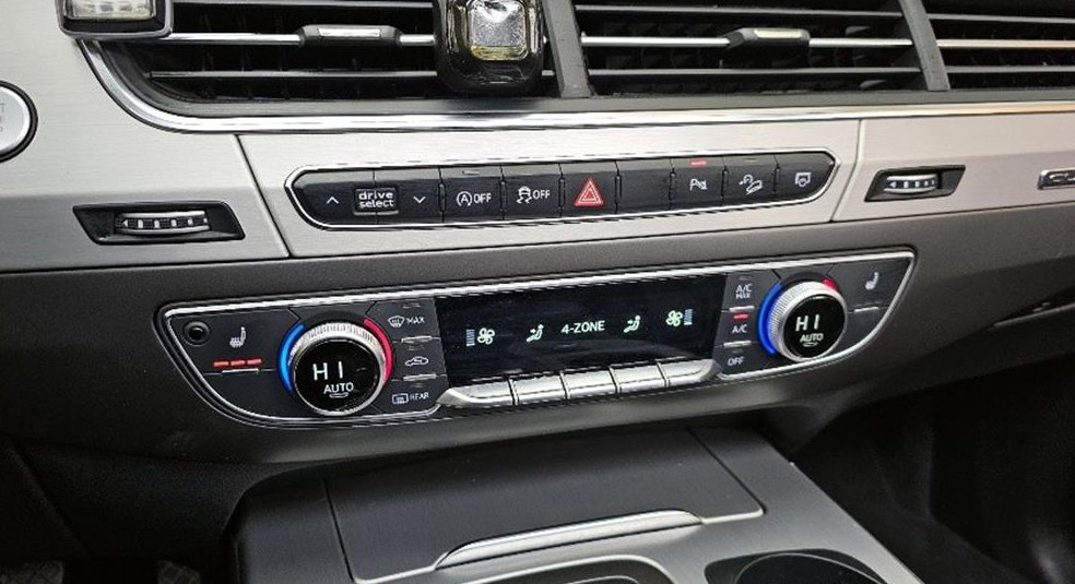 아우디 Q7 45 TFSI 콰트로 사진 17