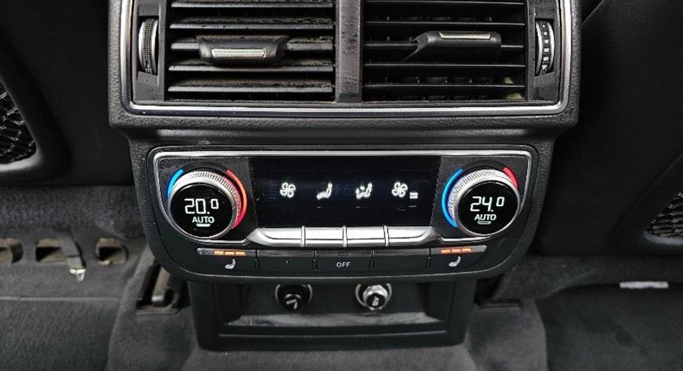 아우디 Q7 45 TFSI 콰트로 사진 18