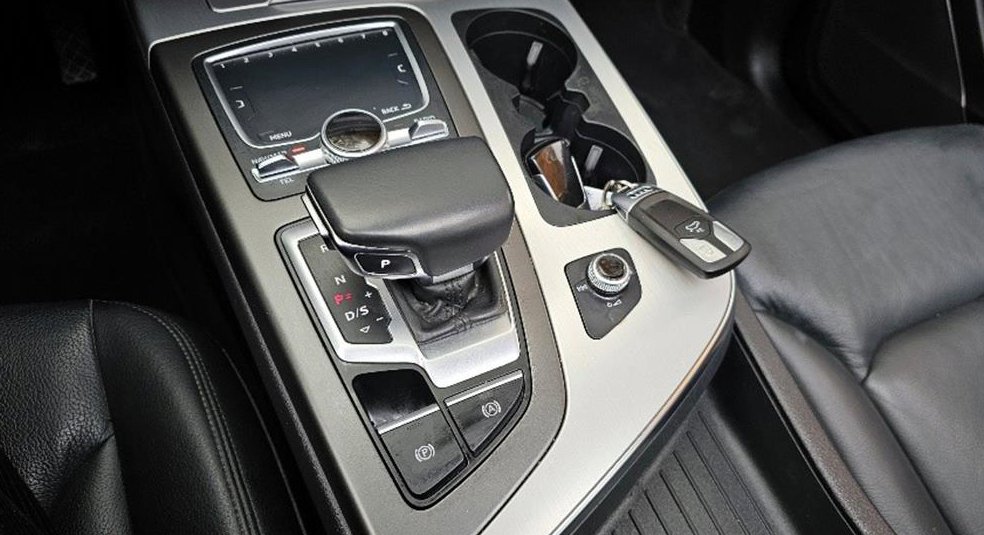 아우디 Q7 45 TFSI 콰트로 사진 9