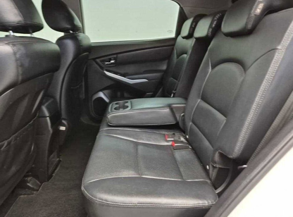 KG모빌리티(쌍용)  코란도 2WD 2.0 CVT 사진 12