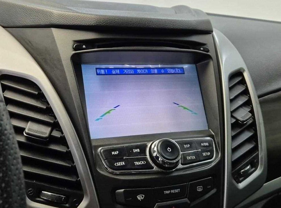 KG모빌리티(쌍용)  코란도 2WD 2.0 CVT 사진 13