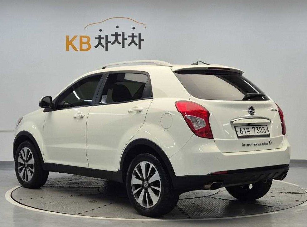 KG모빌리티(쌍용)  코란도 2WD 2.0 CVT 사진 2
