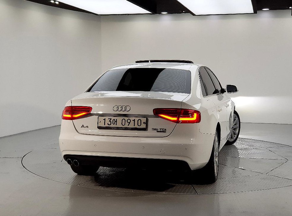 아우디 A4 35 TDI 콰트로 사진 3