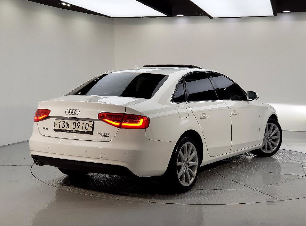 아우디 A4 35 TDI 콰트로 사진 4
