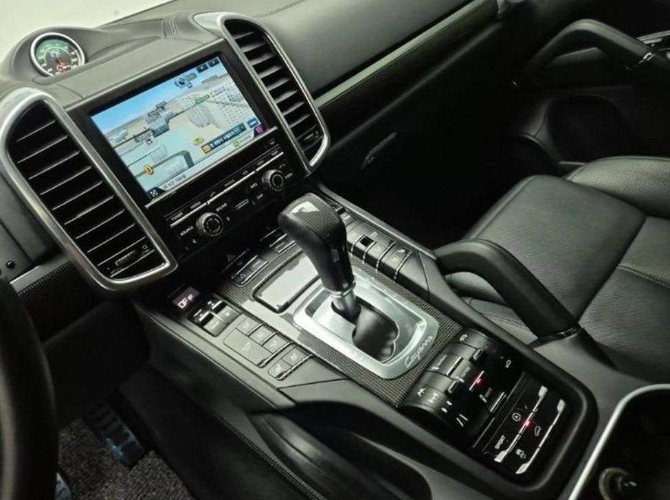 포르쉐 카이엔 4.8 GTS 사진 10