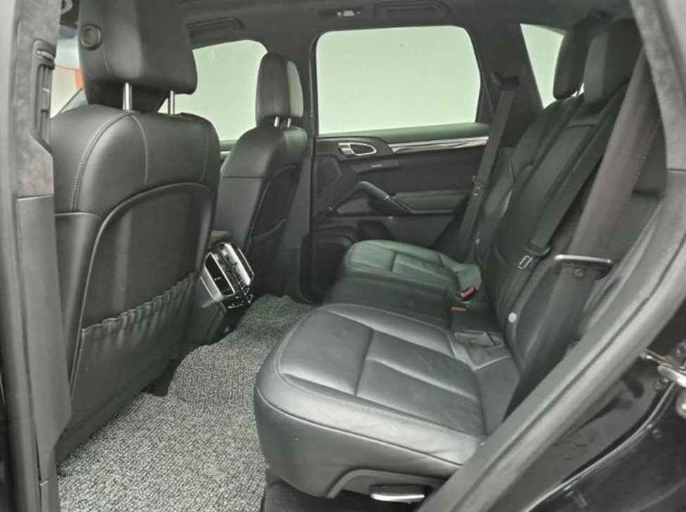 포르쉐 카이엔 4.8 GTS 사진 12