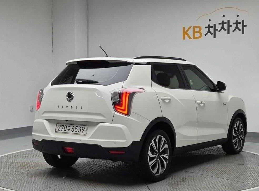 KG모빌리티(쌍용)  티볼리 2WD 가솔린 1.5 사진 3