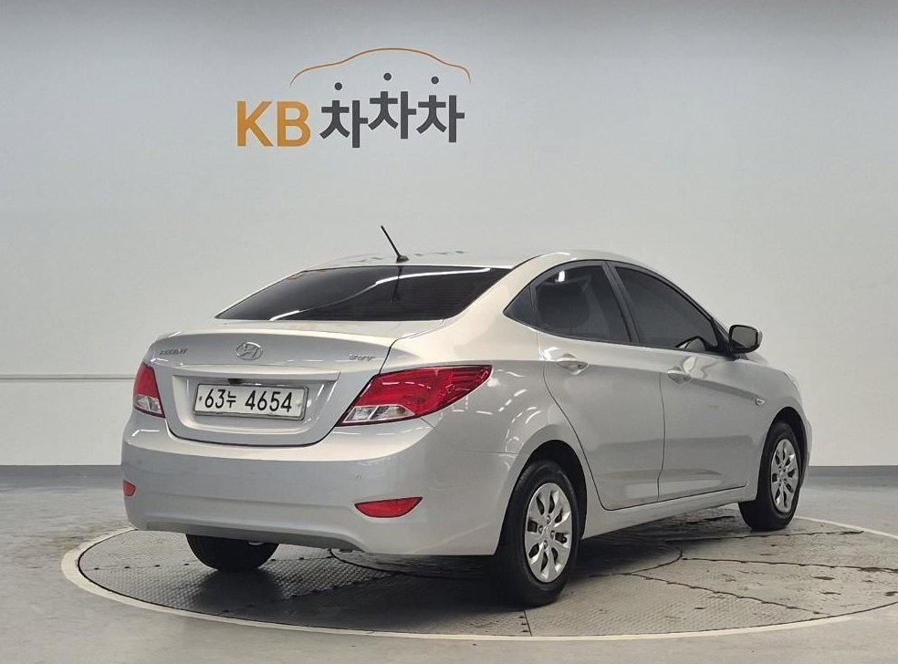현대 엑센트 1.4VVT 스마트 사진 3