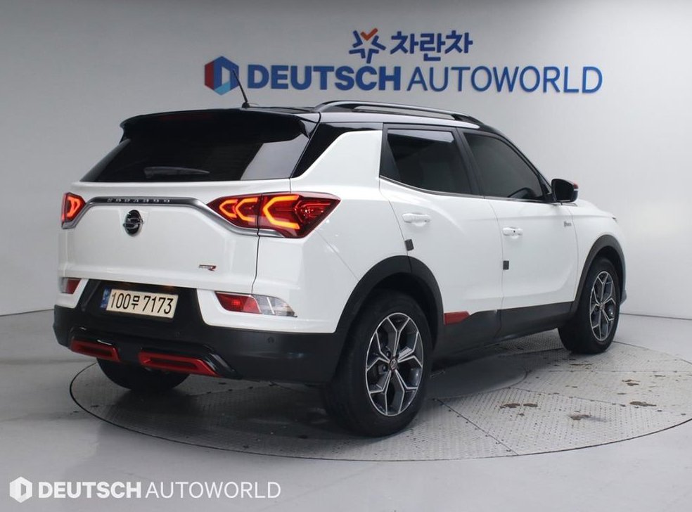 KG모빌리티(쌍용)  코란도 2WD 가솔린 1.5 R-플러스 사진 2