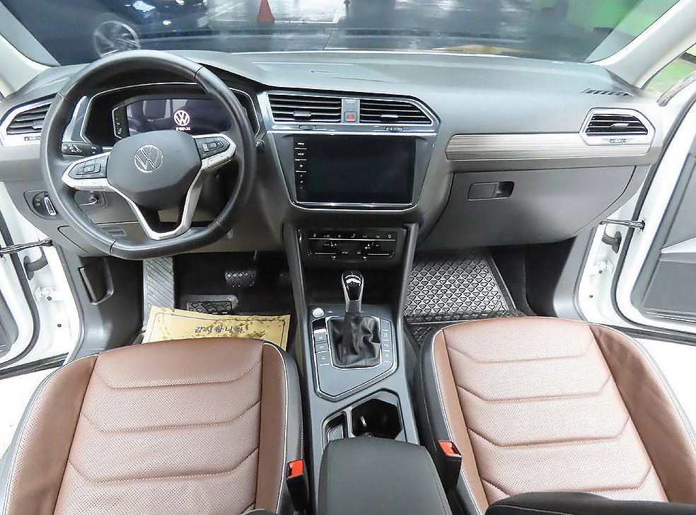 폭스바겐 티구안 2.0 TSI 프레스티지 사진 11
