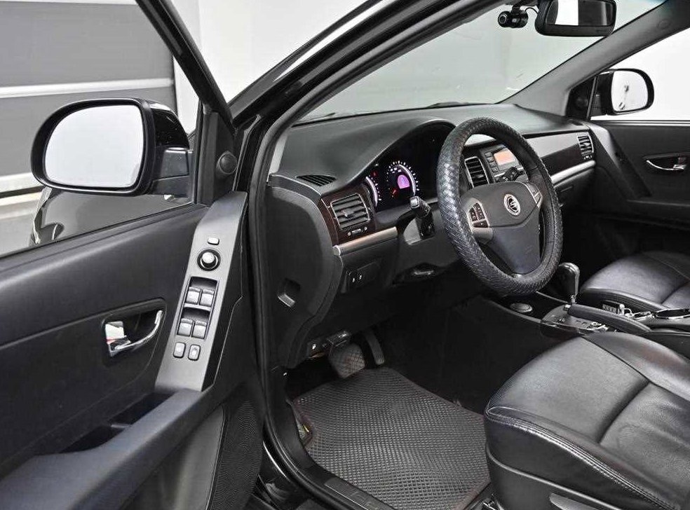 KG모빌리티(쌍용)  코란도 CLUBBY 4WD 사진 11