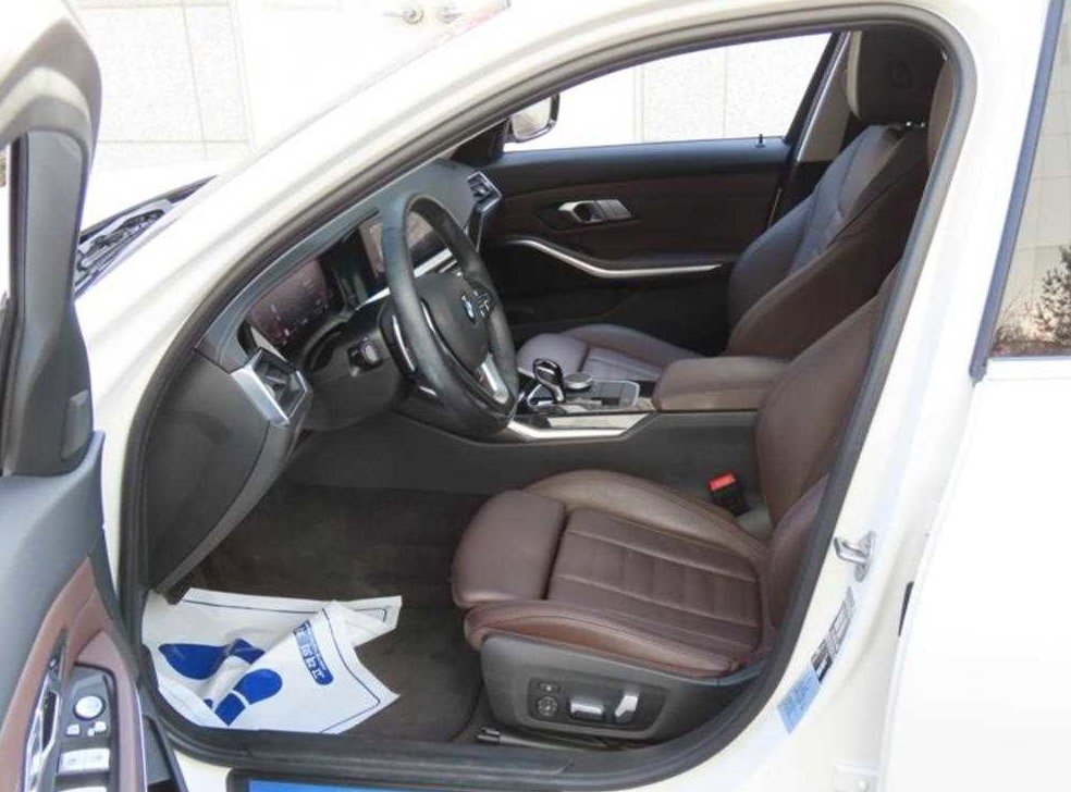 BMW 3시리즈 320i M 스포츠 사진 13