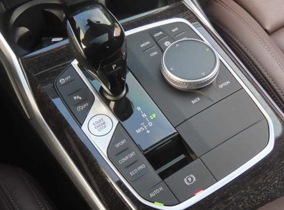 BMW 3시리즈 320i M 스포츠 사진 6