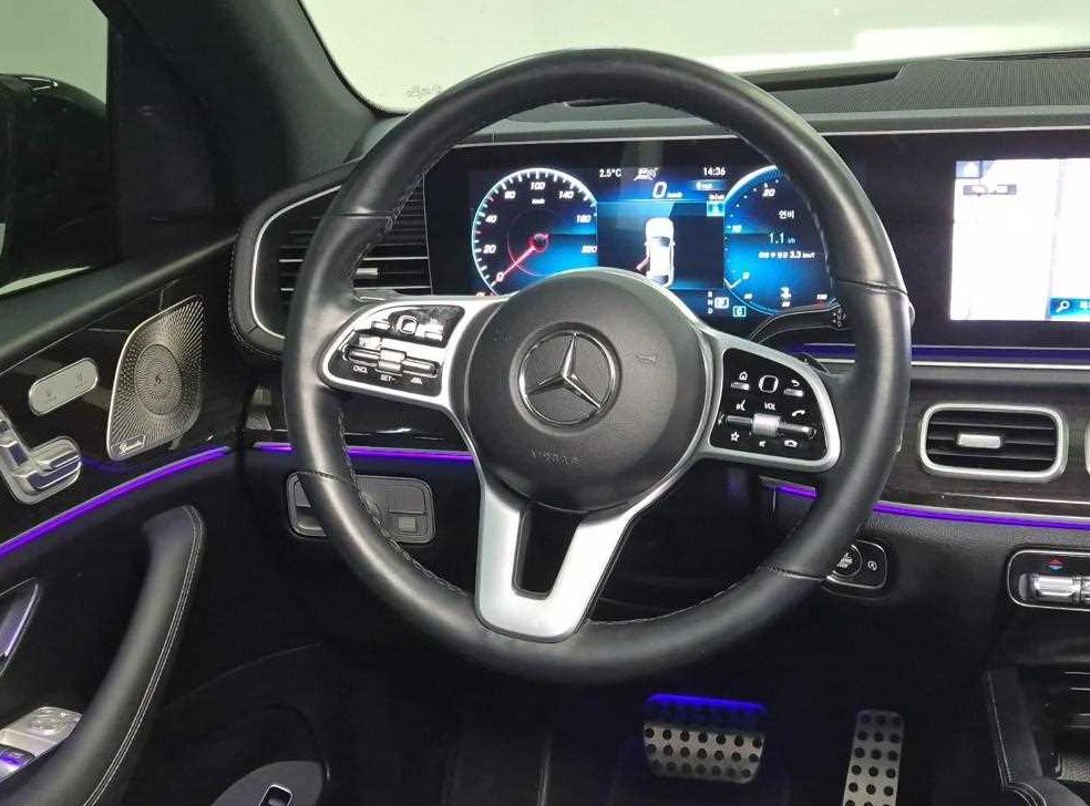벤츠 GLE 클래스 GLE 400d 4MATIC 쿠페 사진 9