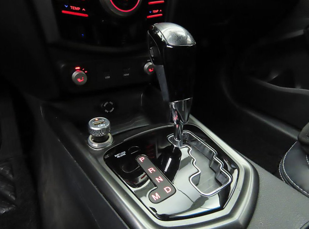 KG모빌리티(쌍용)  티볼리 가솔린 4WD 1.6 LX 사진 11