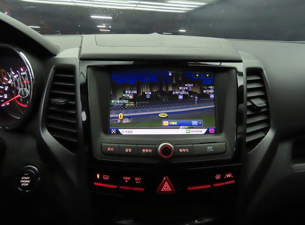 KG모빌리티(쌍용)  티볼리 가솔린 4WD 1.6 LX 사진 17