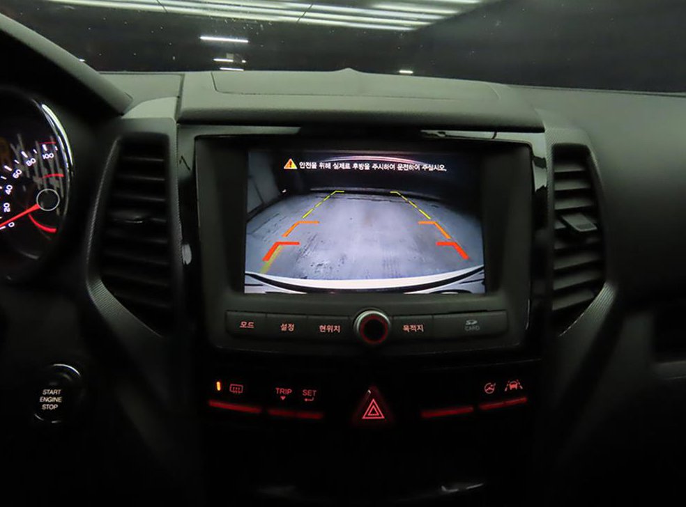 KG모빌리티(쌍용)  티볼리 가솔린 4WD 1.6 LX 사진 18