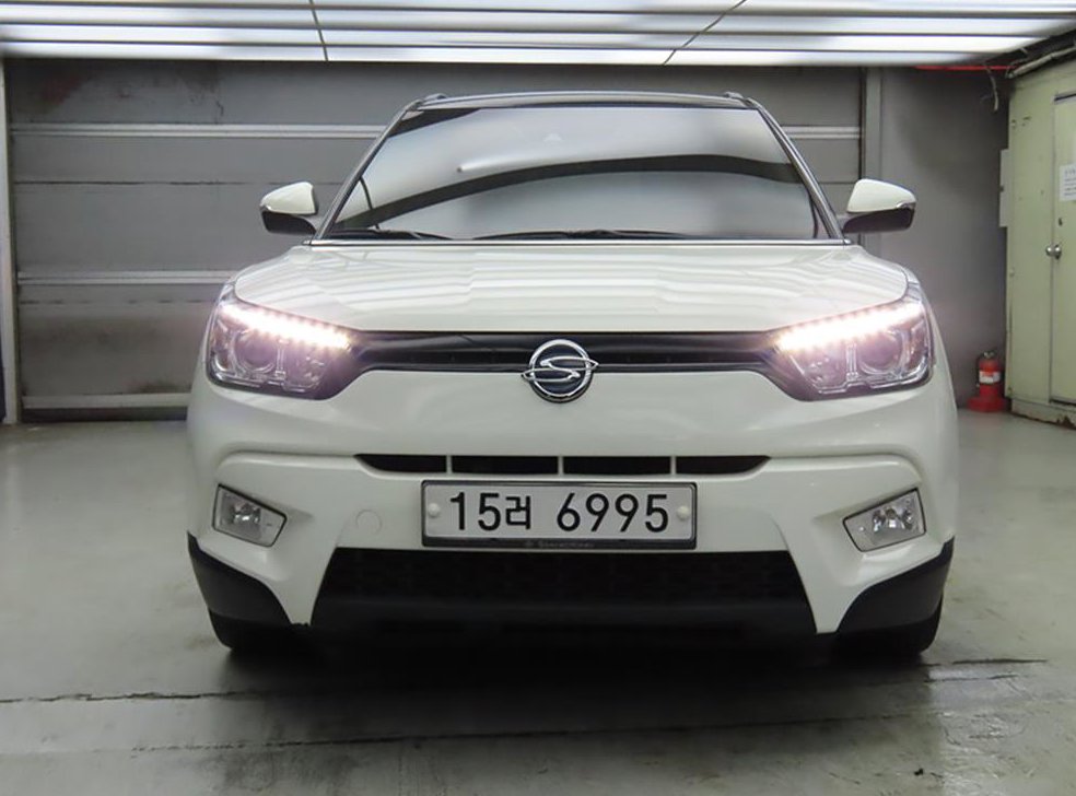 KG모빌리티(쌍용)  티볼리 가솔린 4WD 1.6 LX 사진 2