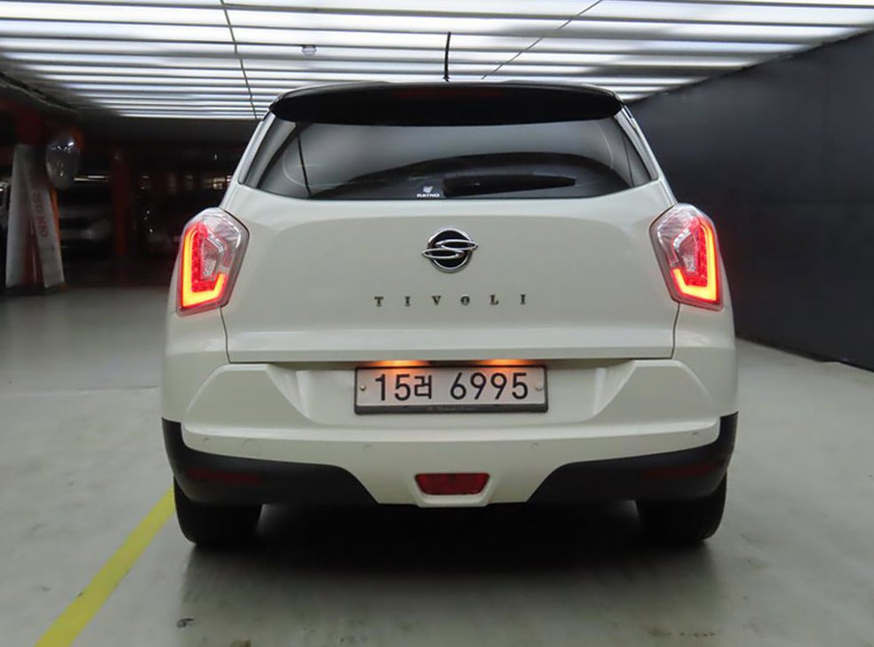 KG모빌리티(쌍용)  티볼리 가솔린 4WD 1.6 LX 사진 3