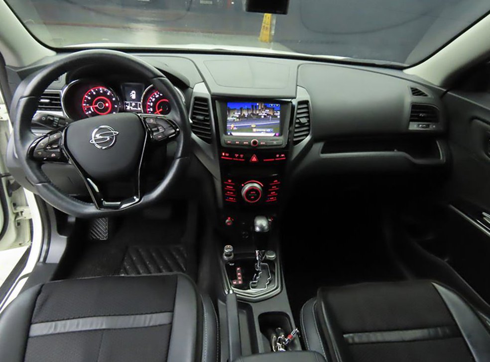 KG모빌리티(쌍용)  티볼리 가솔린 4WD 1.6 LX 사진 7