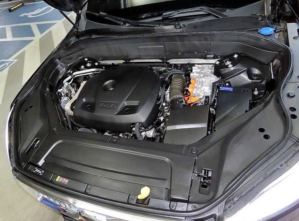 볼보 XC90 2.0 T8 AWD 사진 19