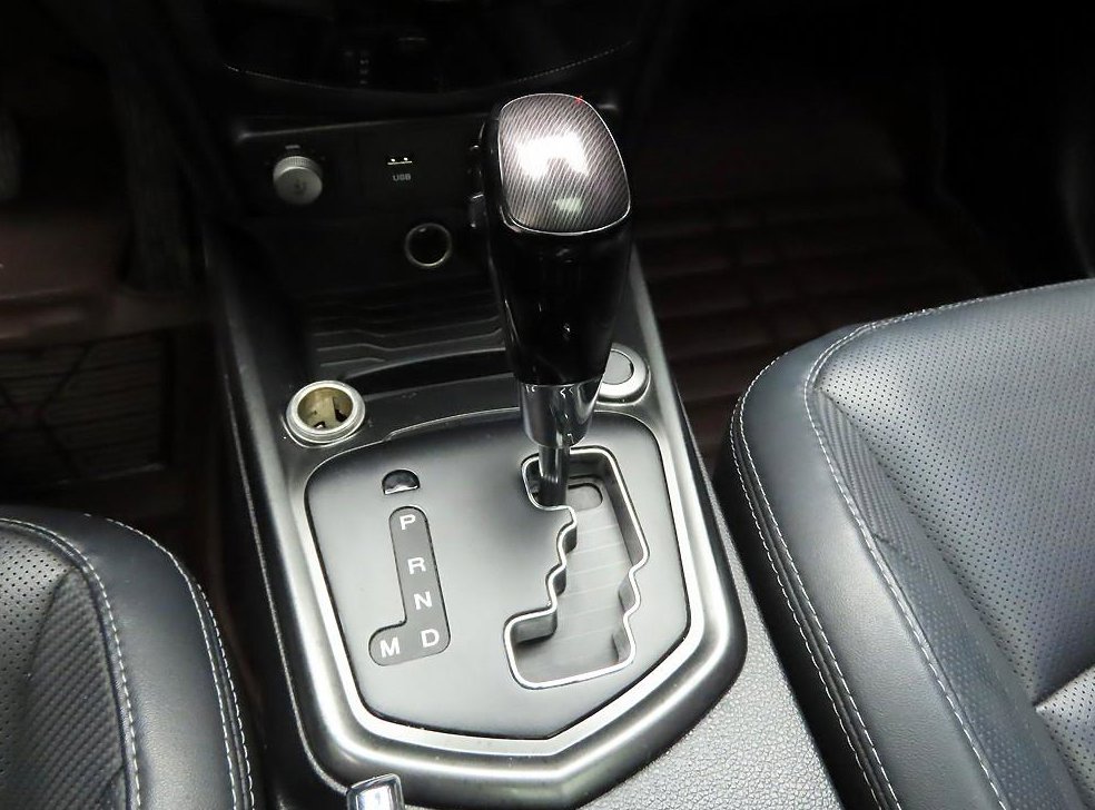 KG모빌리티(쌍용)  티볼리 가솔린 2WD 1.6 VX 사진 11