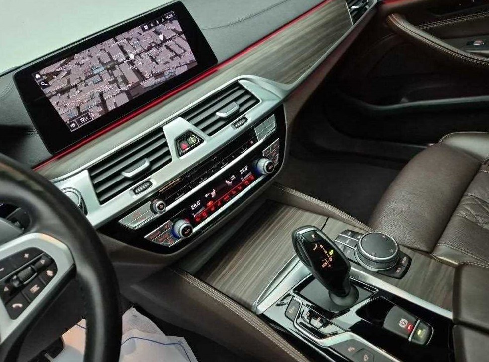 BMW 5시리즈 530i M 스포츠 플러스 사진 10