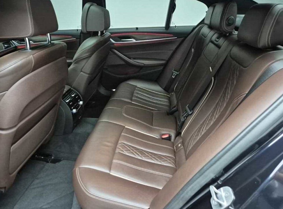 BMW 5시리즈 530i M 스포츠 플러스 사진 12