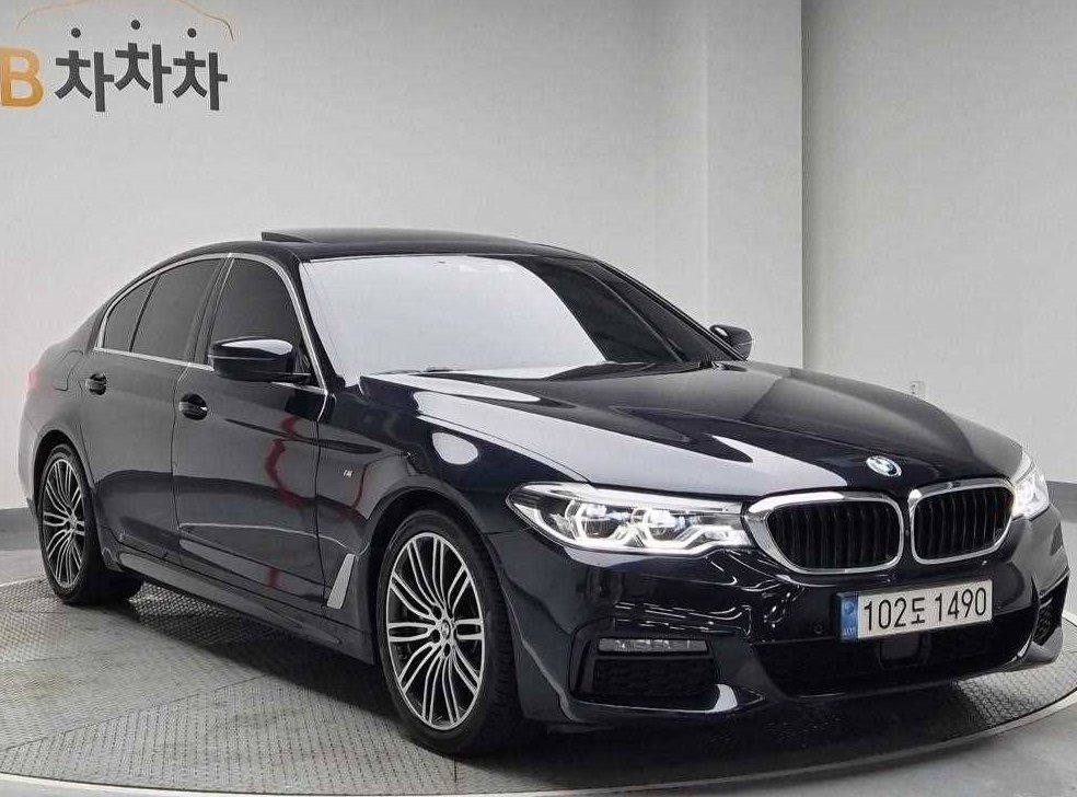 BMW 5시리즈 530i M 스포츠 플러스 사진 4