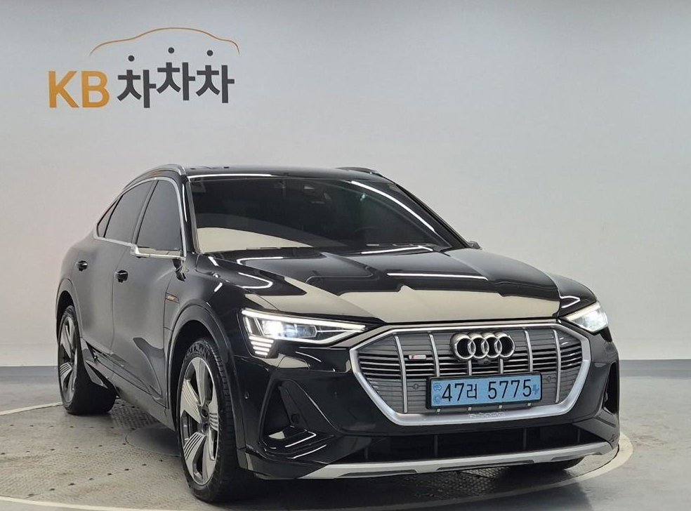아우디 e-트론 55 콰트로 스포트백 사진 2