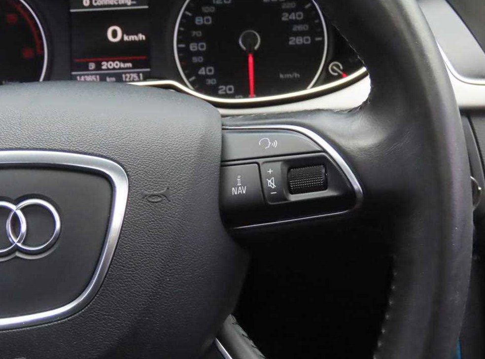 아우디 A4 2.0 TDI 사진 11
