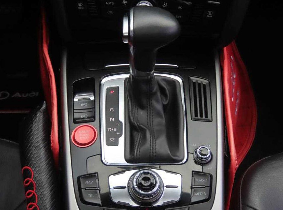 아우디 A4 2.0 TDI 사진 13