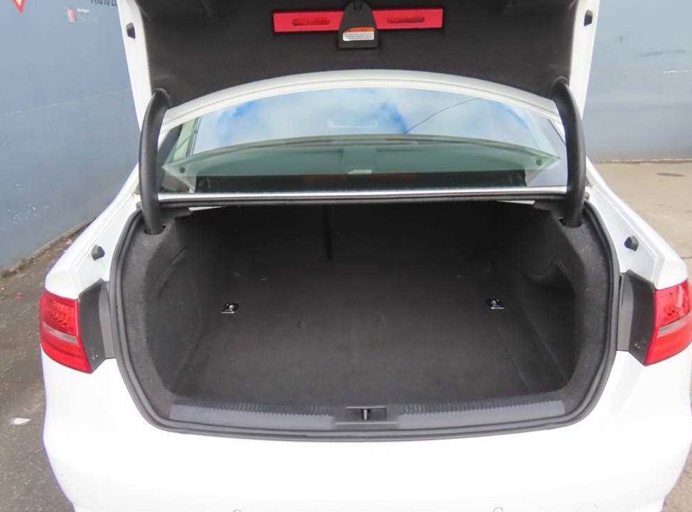 아우디 A4 2.0 TDI 사진 5
