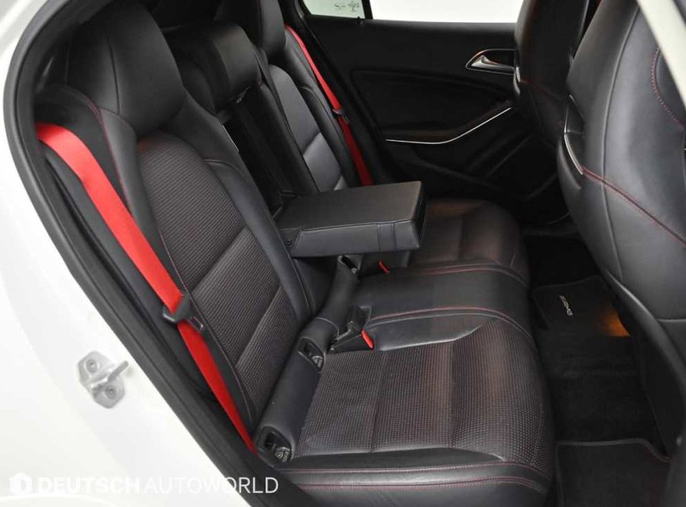 벤츠 GLA 클래스 GLA45 AMG 4MATIC 사진 12