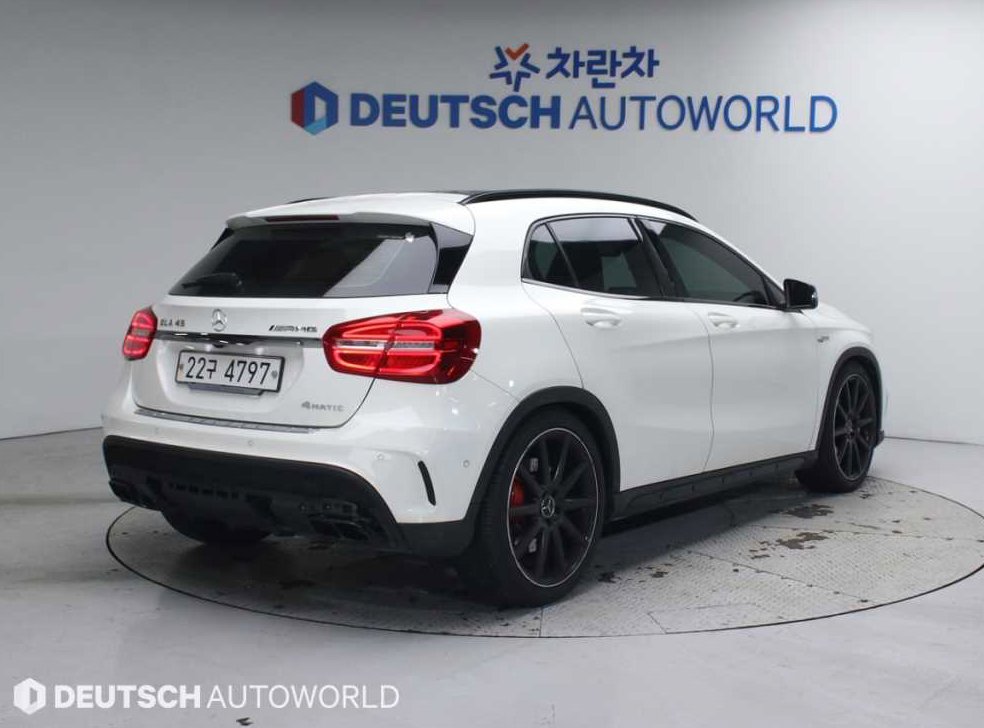 벤츠 GLA 클래스 GLA45 AMG 4MATIC 사진 2