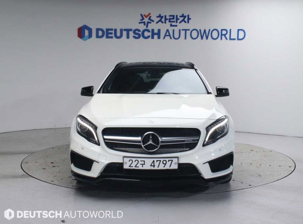 벤츠 GLA 클래스 GLA45 AMG 4MATIC 사진 3