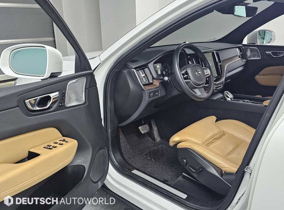 볼보 XC60 B5 AWD 인스크립션 사진 11