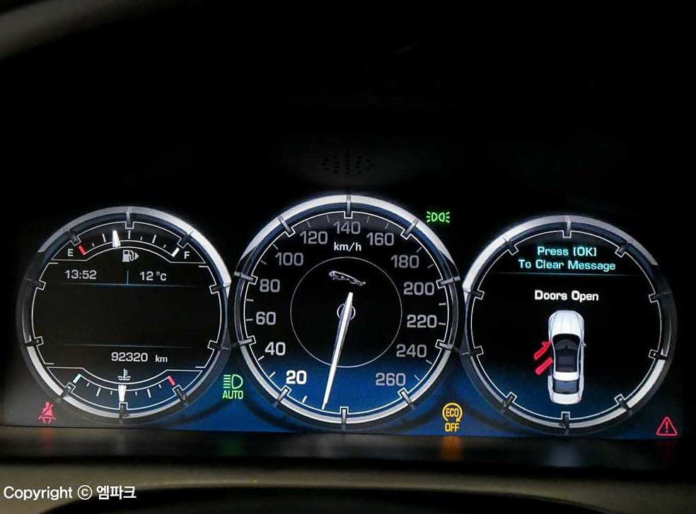 재규어 XJ 3.0D 사진 7